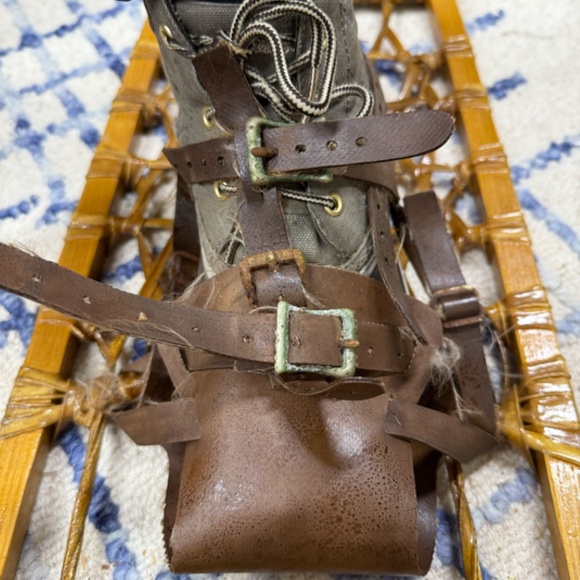 Vintage Tubbs Vermont Wood & Rawhide Snowshoes - Rustic Cabin Decor ❄️🏔️🌲 - Picture 12 of 12